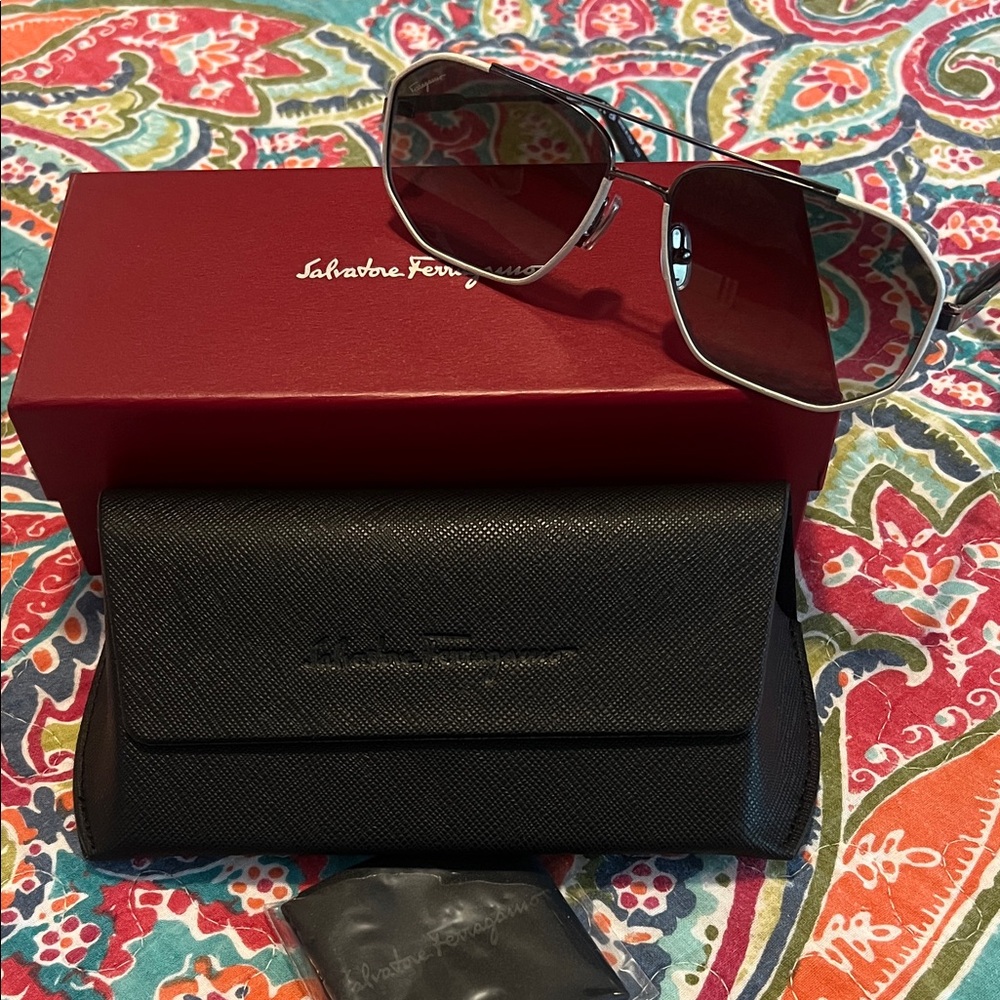 Salvatore Ferragamo sunglasses 303SL